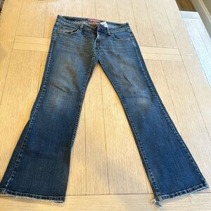 Levi’s Too Superlow, Bootcut Jeans, size 9M, excellent condition.